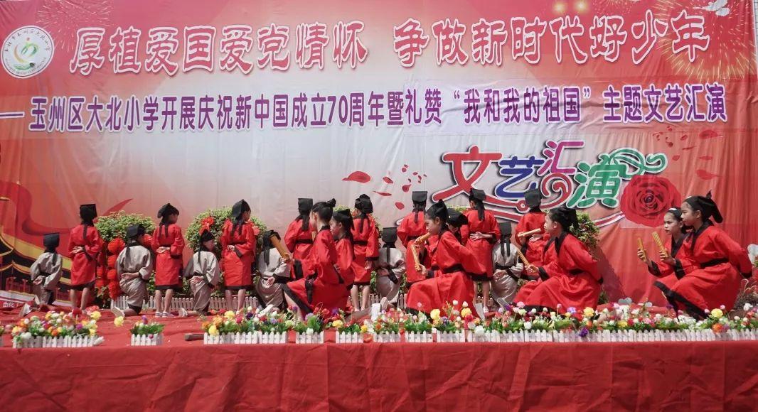 书塔叠叠高